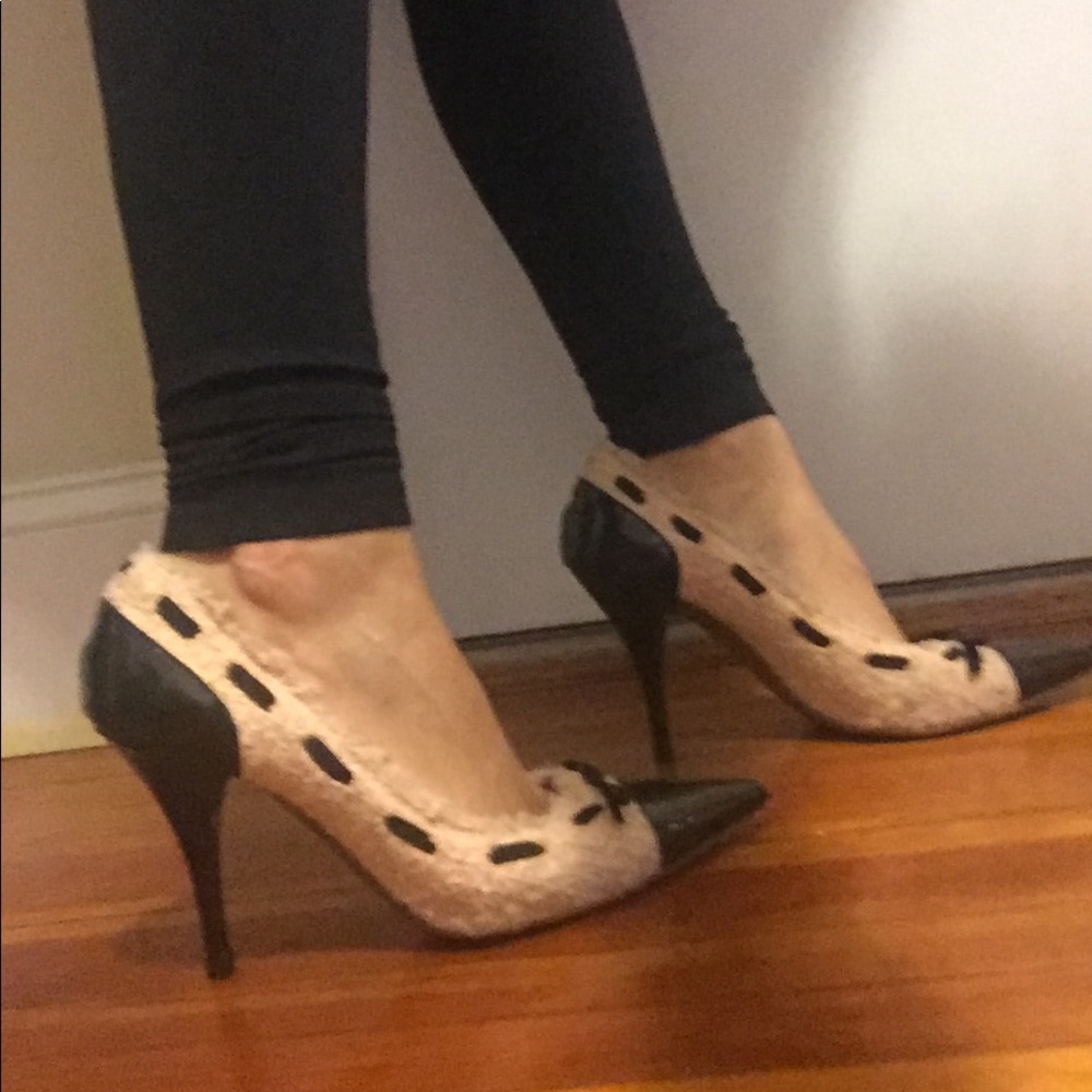 Moschino pink tweet and patent pump